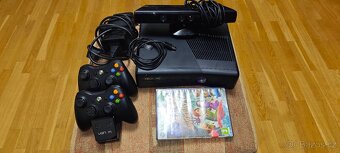 Xbox 360 S 250GB + Kinect + 2x ovladač + hra - 2