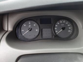 Koupím budíky Renault trafic - 2