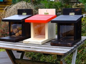 Krmítko pro veverky - 2