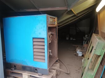 prodám trýskací box včetně zařízení - 2