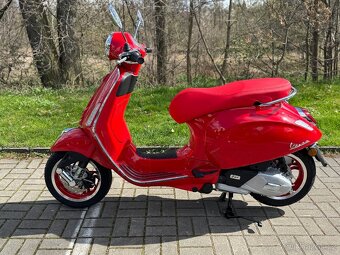 Vespa Primavera 125 RED E5+ - 2