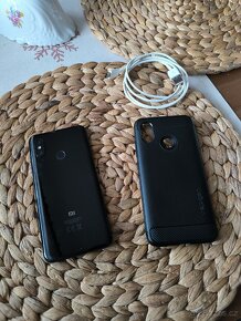 XIAOMI MI 8 6/64Gb - 2