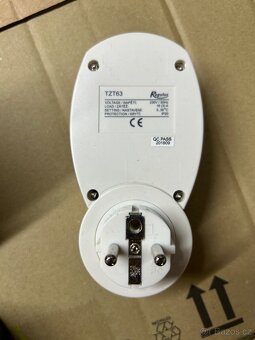 Termostat zásuvkový - 2