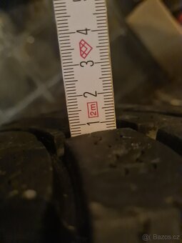 Pneu 205/65/16 - 2