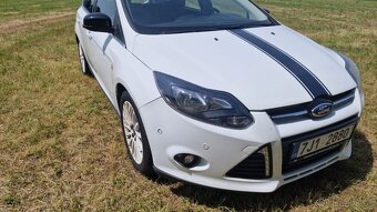 Ford Focus Mk3 1.6 TDCi (2012) – bílý hatchback, výborný sta - 2