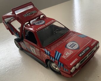 Model Bburago Lancia Delta S4  1/24 - 2