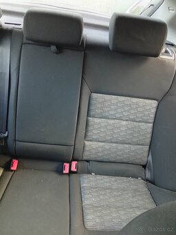 Prodám komplet sedačky na škoda Octavia 2,sedan, airbag - 2