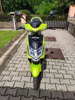 Elektro skútr Racceway E-fichtl - 2