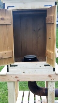 Dřevěná udirna - 2