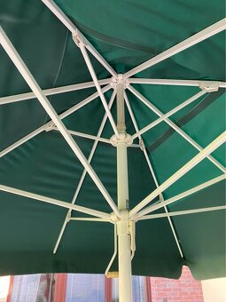 Velký slunečník i s podstavcem - 2