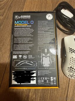 Glorious Model O Wireless, bílá - 2
