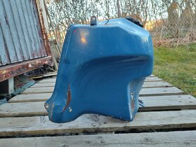 Nádrž sedlo Aprilia Tuareg Dakar stavba - 2