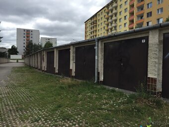 Prodám Garáž na ulici Foltýnova , Brno Bystrc - 2