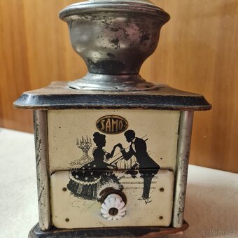 Mlýnek na kávu - 2