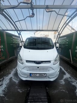 Ford tourneo custom L2H1 2.2l 114kw 8 míst - 2