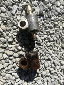 Spodní domky(kozlíky) náprav - 2