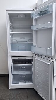 Lednice s mrazákem BEKO, kombinovaná - 2