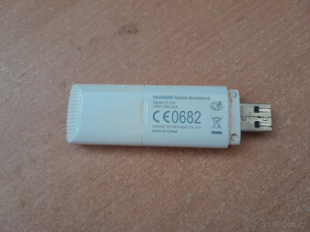 O2 USB MODEM HUAWEI E1750 HSPA USB STICK IHNED K PRODEJI - 2