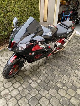 Aprilia RSV 1000 R - 2