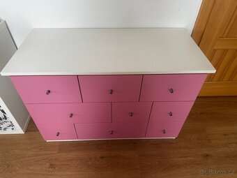 Růžová komoda - 2