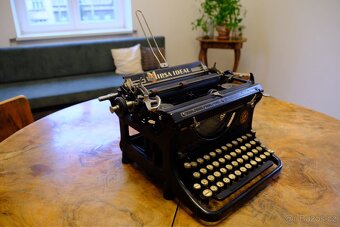 Starožitný psací stroj U.S. Mirsa Ideal - 2