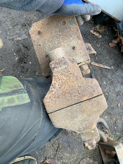 Kovářský svěrák - 2