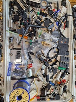 AUDIO KONEKTORY, REDUKCE apod. - 2