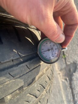 Pneu 215/65/16 C - 2