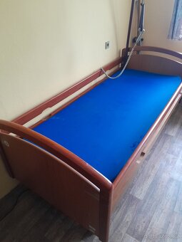 Prodám polohovací postel - 2
