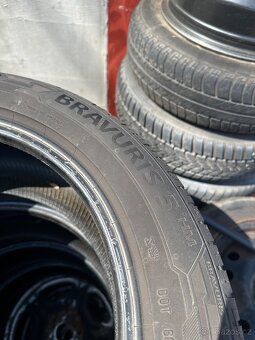 Pneu Bravuris 215/55R17 - 2