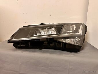 Škoda Superb 3 lift levý full led - 2