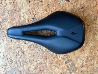 Sedlo Specialized Power Comp 143mm - 2