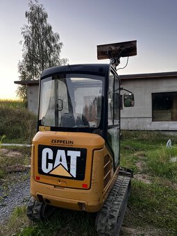 Minibagr Cat 301.7D - 2