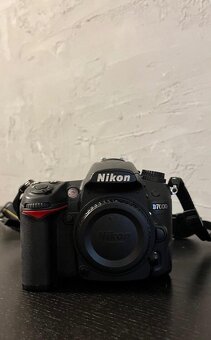 Prodám nikon d7000 +objektiv - 2