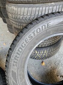 Zimní pneu Bridgestone 215/65 R17 99H - 2