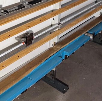 Prahové hodnoty na Holz-Her 1220/1215 - 2