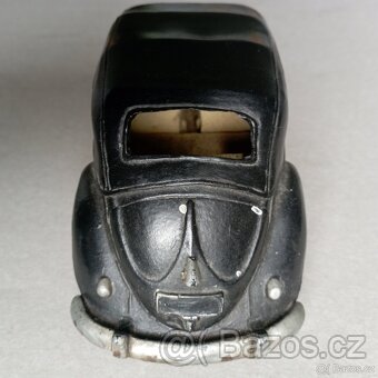 Model starého auta, pro sběratele, veterán. - 2