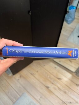 Chlapec, který následoval otce do Osvětimi – Dronfield - 2