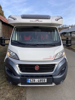 Obytný vůz polointegrál Roller Team Zefiro 2018 – 6 míst - 2