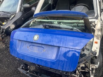 Škoda Fabia 2 II krátká HB zadní vrata 4590 Kapota - 2