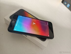Macbook Pro + iPad + iPhone SE - 2