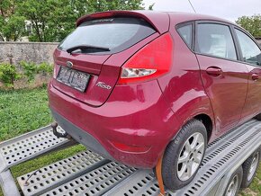 Ford Fiesta 1.25i - díly z vozu - 2