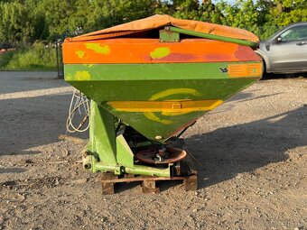 Rozmetadlo Amazone ZA-U - 2