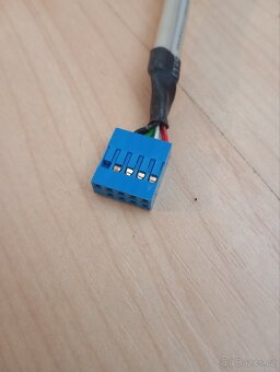 Rozšiřující USB karta do počítače - 2