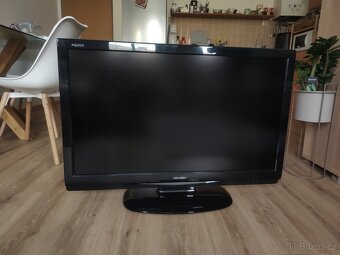 Stará televize Sharp Aquos - 2