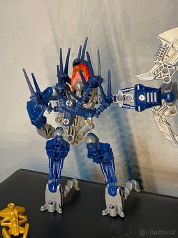 LEGO Bionicle 7137 - Piraka (se zlatým dílem) - 2