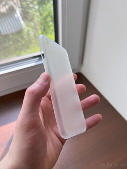 Tenké matné pouzdro -- iPhone SE 2022 / 2020 / 8 / 7 -- Nové - 2