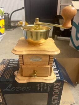 Ruční mlýnek na kávu LODOS - 2