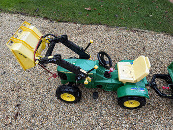Prodám použitý dětský traktor s vlekem - 2