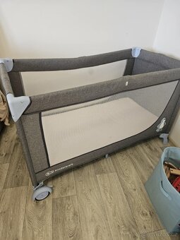 Postýlka Kinderkraft Joy Blue + matrace a chránič matrace - 2